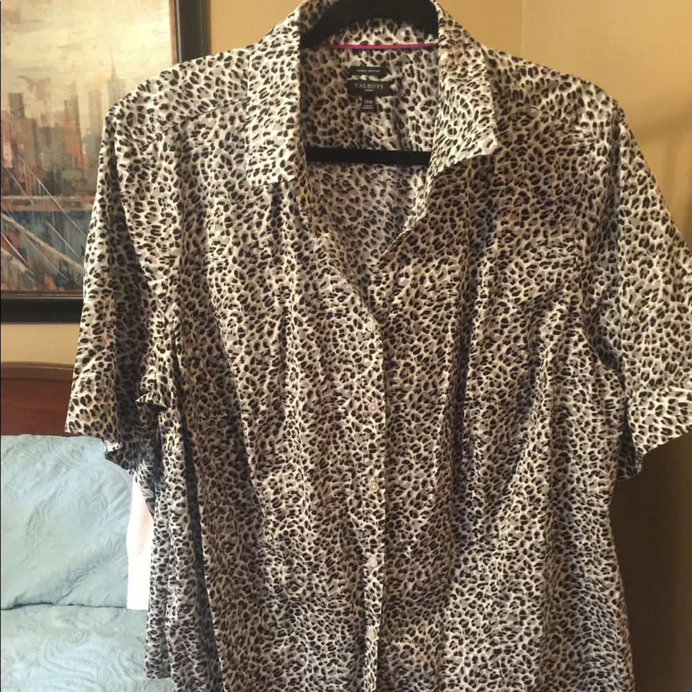 Short sleeve blouse
